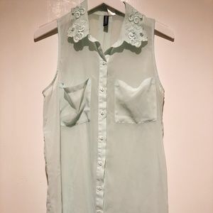 H&M Sleeveless Light Blue Button Down Blouse 6